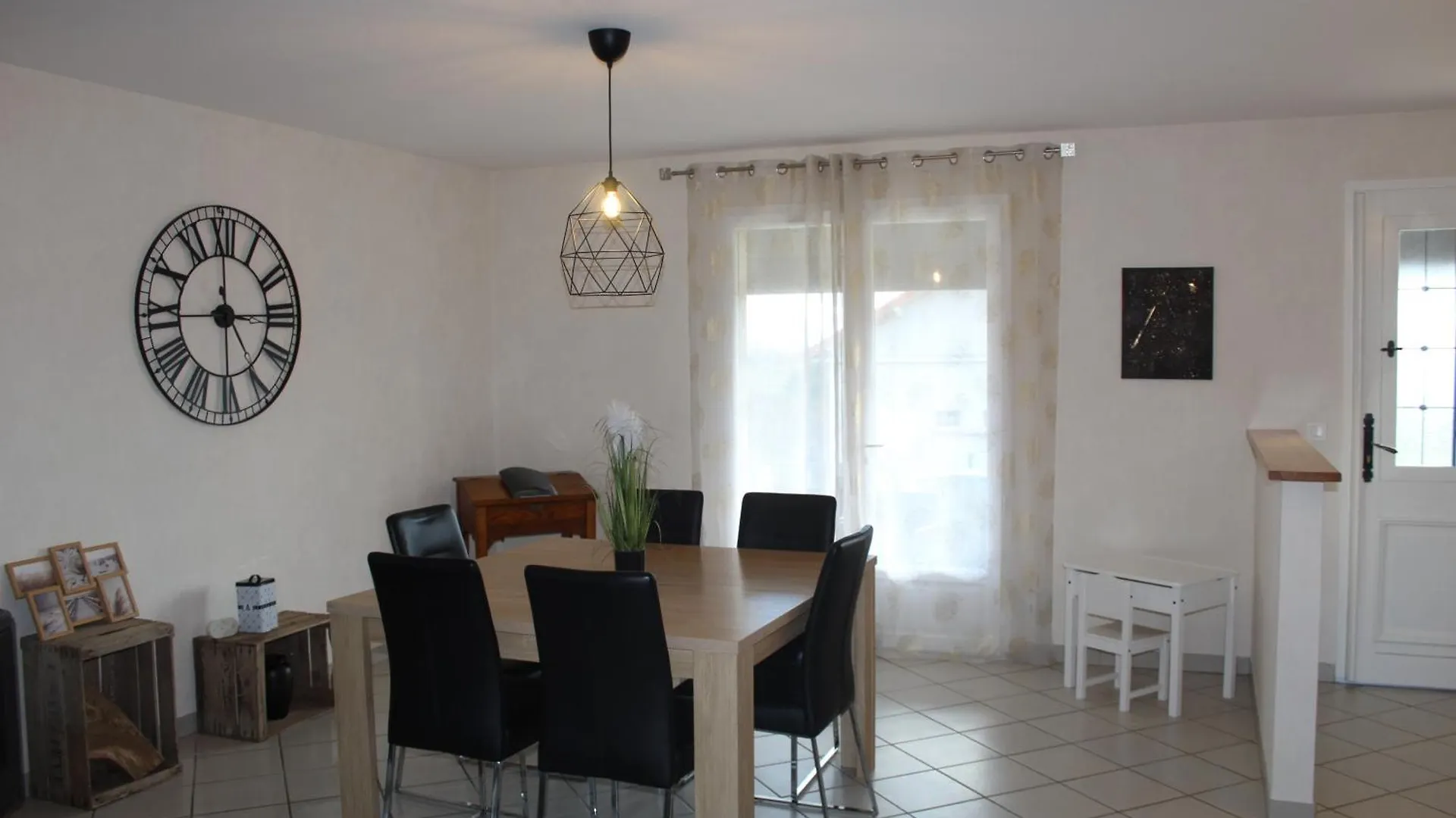 Maison Vue Chaine Des Puys Βίλα Artonne Γαλλία